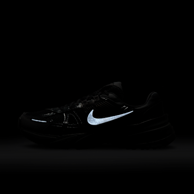 Nike V2K Run Men's Shoes. Nike JP
